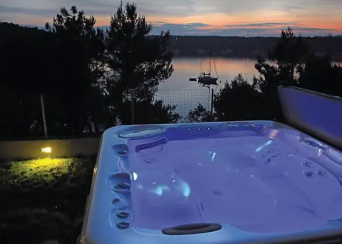 Marisa, Your Breakfast With A Sea View Apartman Banjole